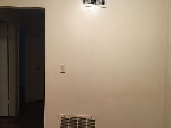 3rd image of 112 Robinwood Dr APT 24
