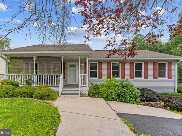 441 Palomino Pl, Charles Town, WV 25414