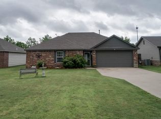 10001 N 44th Ave E, Sperry, OK 74073