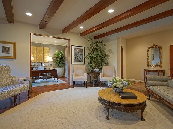 4th image of 3043 Carse Dr