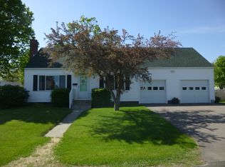 4 Grandview Ave, Essex Junction, VT 05452