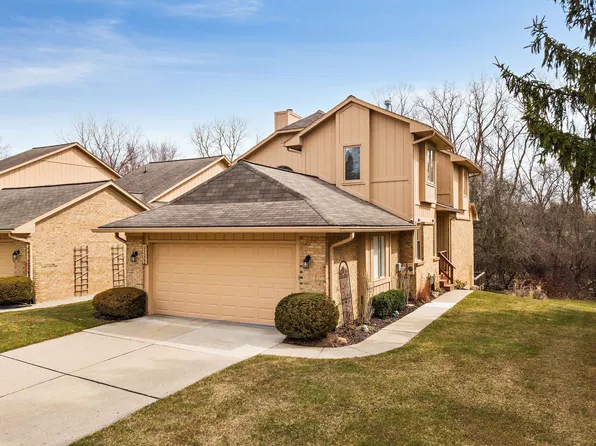 22000 River Ridge Trl, Farmington Hills, MI 48335