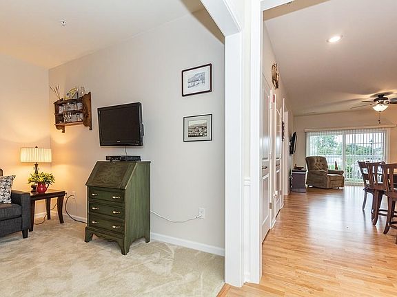 4th image of 1 Francis Dr APT 104