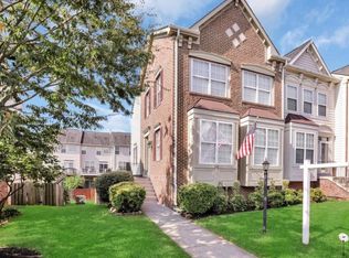 568 Edmonton Ter NE, Leesburg, VA 20176