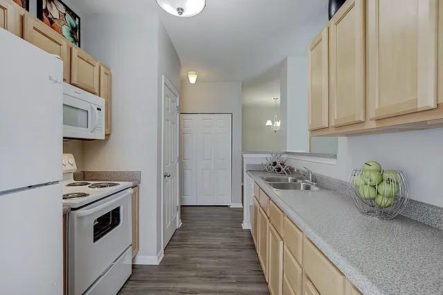 Overlook at Valley Ridge Apartments — Photo 3