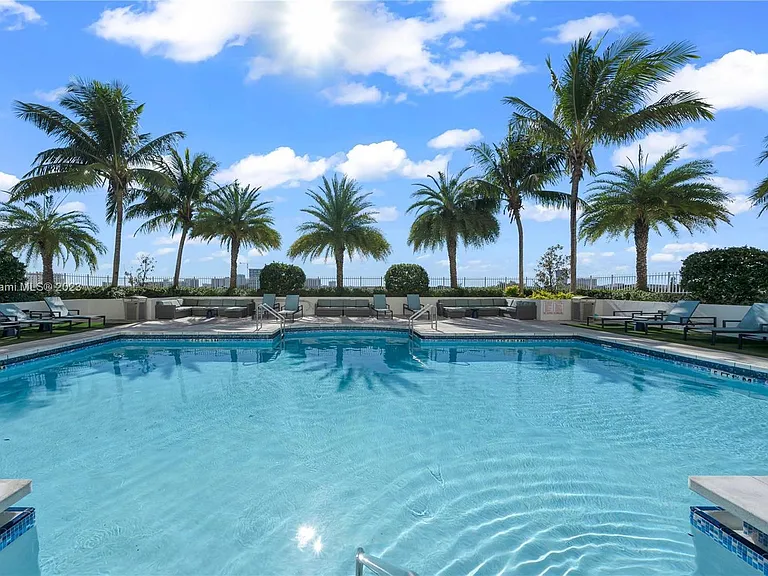 3000 Coral Way #522 — Photo 7