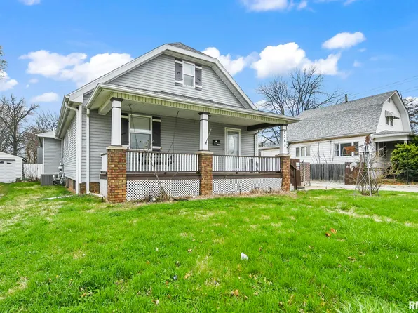 2365 E North Grand Ave, Grandview, IL 62702