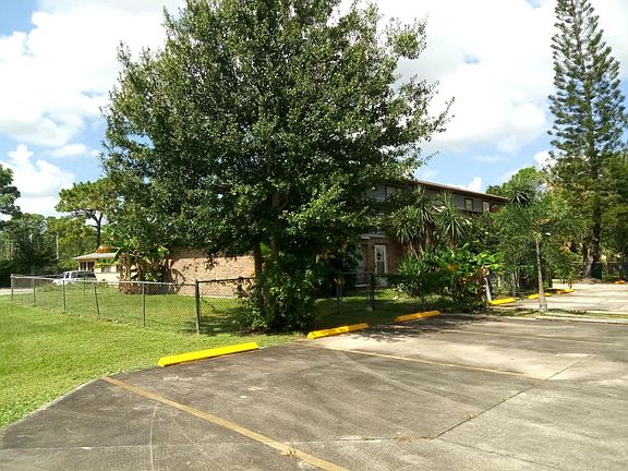 2nd image of 2000 Agora Cir SE #102