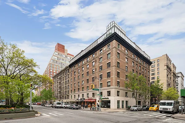 Rented by Compass | media 17