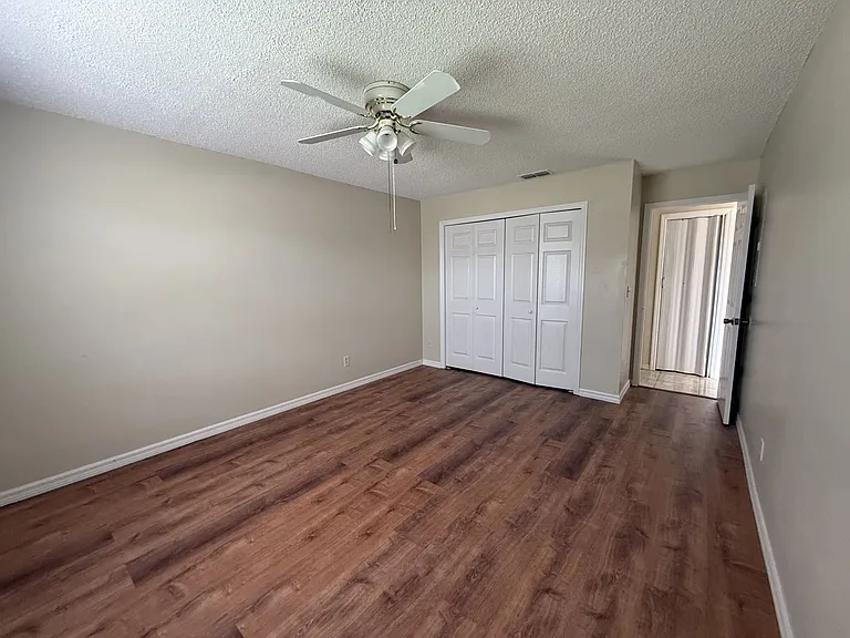 752 Lucaya Dr — Photo 4