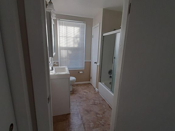 5th image of 2511 N Pershing Dr #C