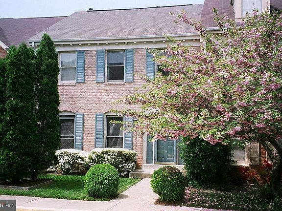 2nd image of 7433 Crestberry Ln