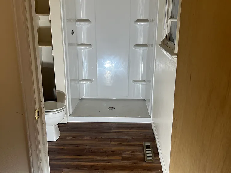 100 Rollingwood St — Photo 12