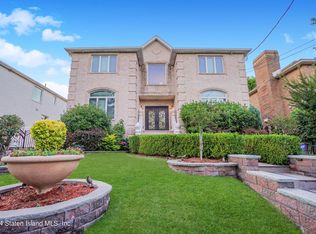 111 Lenzie St, Staten Island, NY 10312