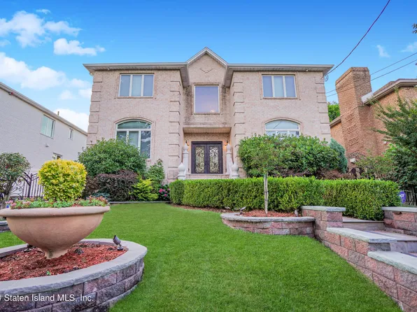 111 Lenzie St, Staten Island, NY 10312