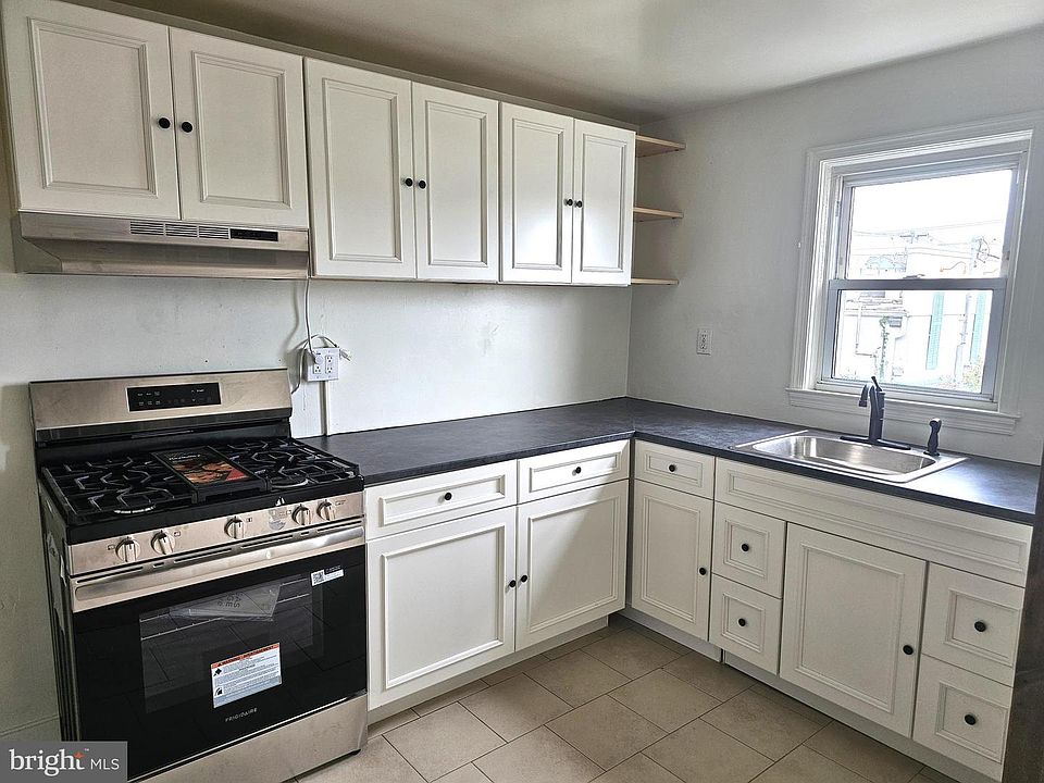 1st image of 2512 N Heald St
