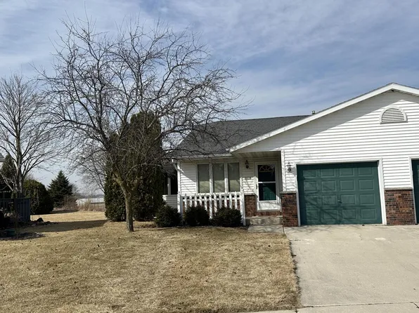 1414 Dutch COURT #A, Oostburg, WI 53070