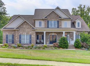 120 Center Park Ln, Oak Ridge, TN 37830