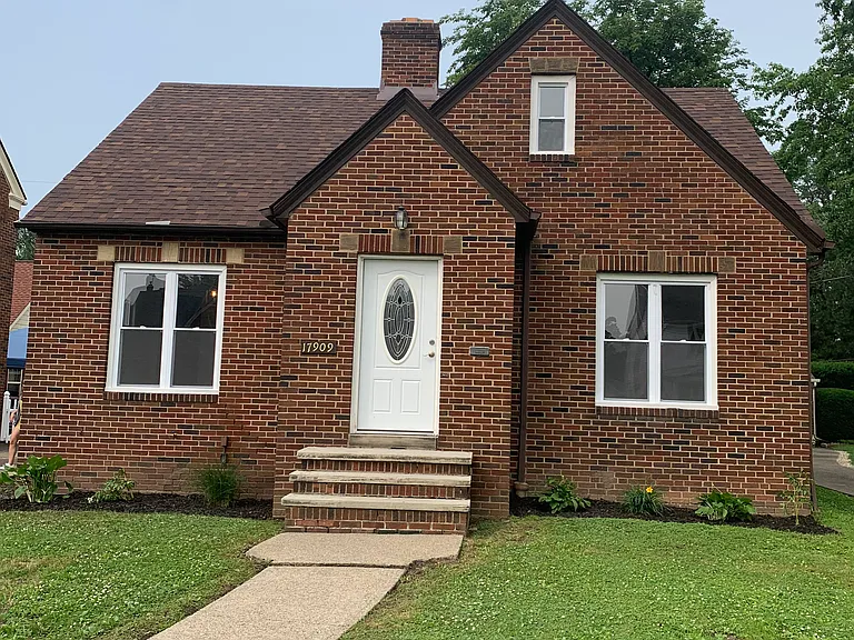 17909 Maplecliff Rd — Photo 1