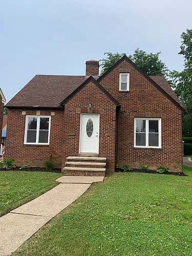 17909 Maplecliff Rd Photo 1