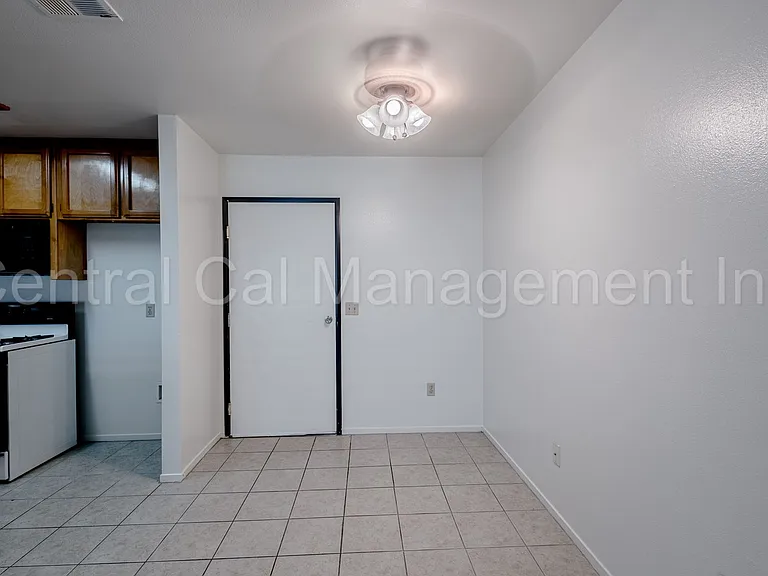 4201 Kilterbury Ln — Photo 5