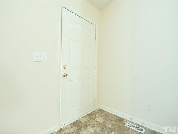 3rd image of 152 Clearwater Dr