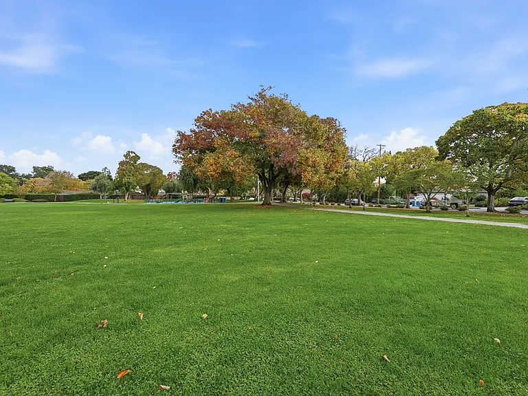 20 Kent Pl — Photo 118