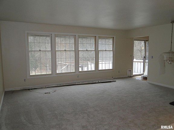 4th image of 120 Arlington Dr