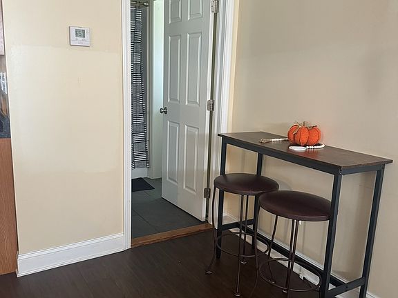 5th image of 212 Quay St