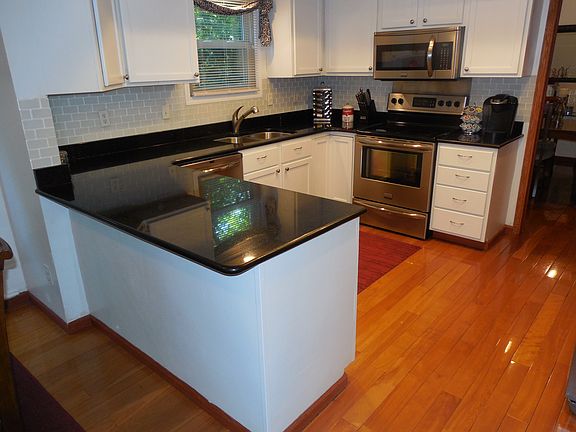 4th image of 2630 Sonnington Dr