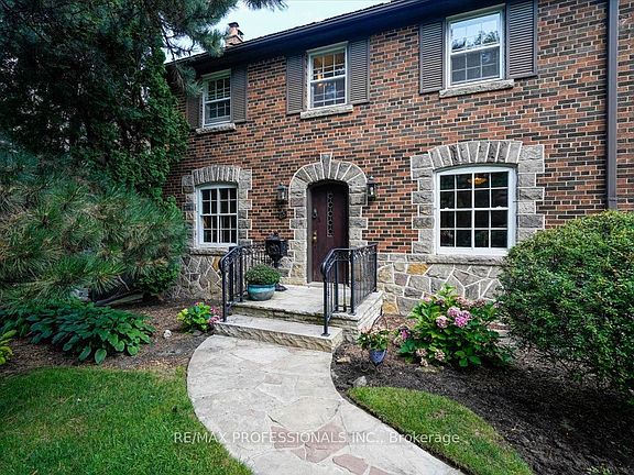 5th image of 65 Dunedin Dr