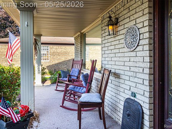 4th image of 42928 Versailles Rd