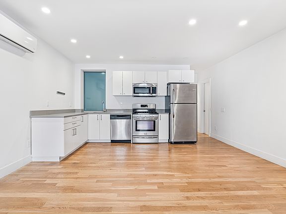 4th image of 1515 11th Ave #1