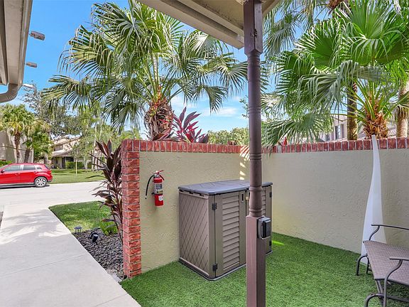5th image of 9161 Vineyard Lake Drive #9161