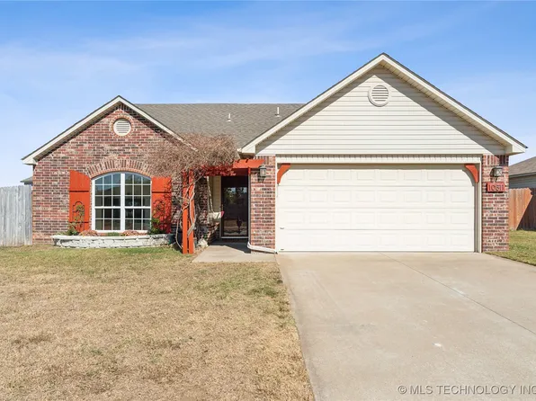 10811 E 123rd St N, Collinsville, OK 74021