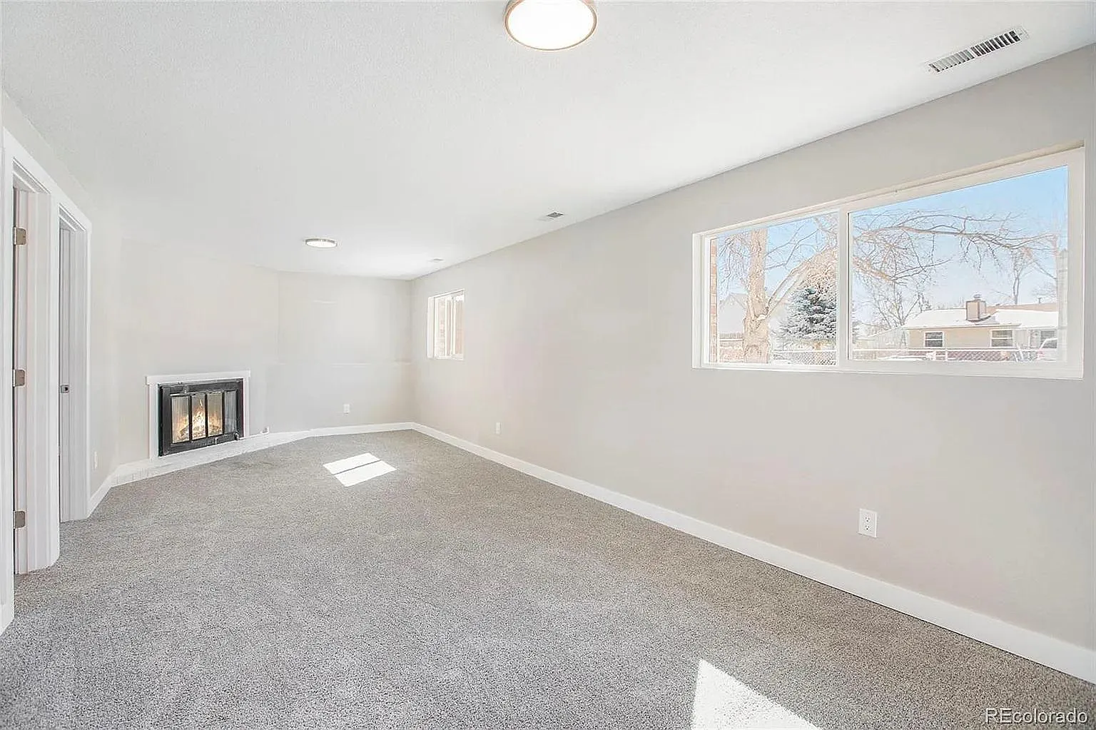 4672 Gatewood Dr — Photo 3