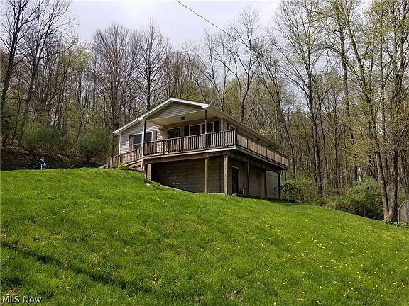 3rd image of 4331 Ruby Rd NW