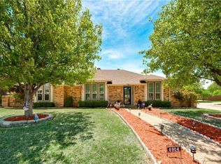 4904 Hazelhurst Ln, Dallas, TX 75227