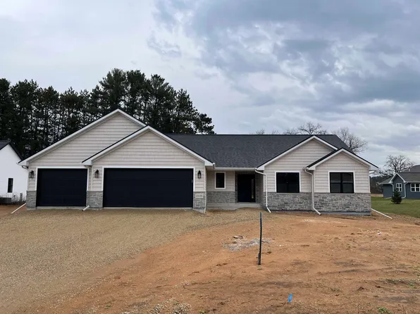 2110 Abbey Rd, New London, WI 54961