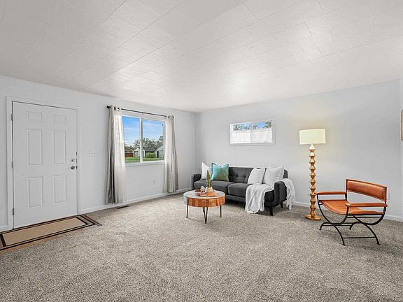 5th image of 420 E Sanson Ave