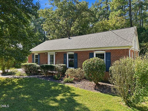 2nd image of 130 Larkspur Cir