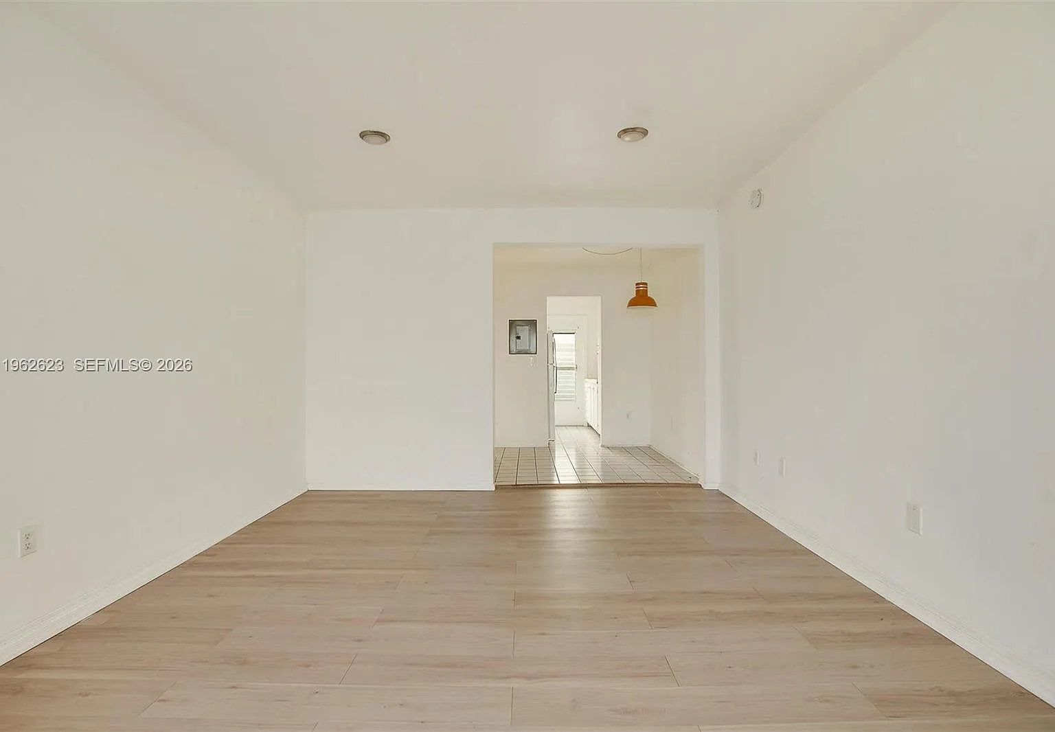 835 Meridian Condo — Photo 2