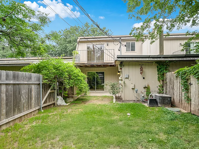 700 Castle Ridge Rd #C — Photo 2