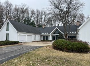 7716 Crystal Springs Rd, Crystal Lake, IL 60012