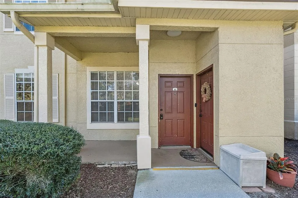 Building Photo - 825 Grand Regency Point #103
