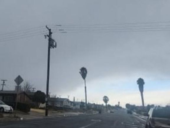 Exterior Neighborhood (street photo)