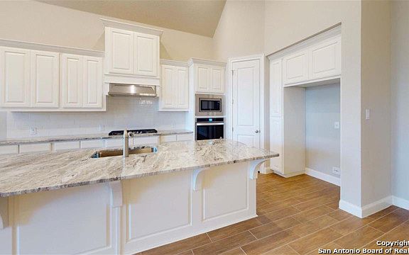 2nd image of 4027 Monteverde Way