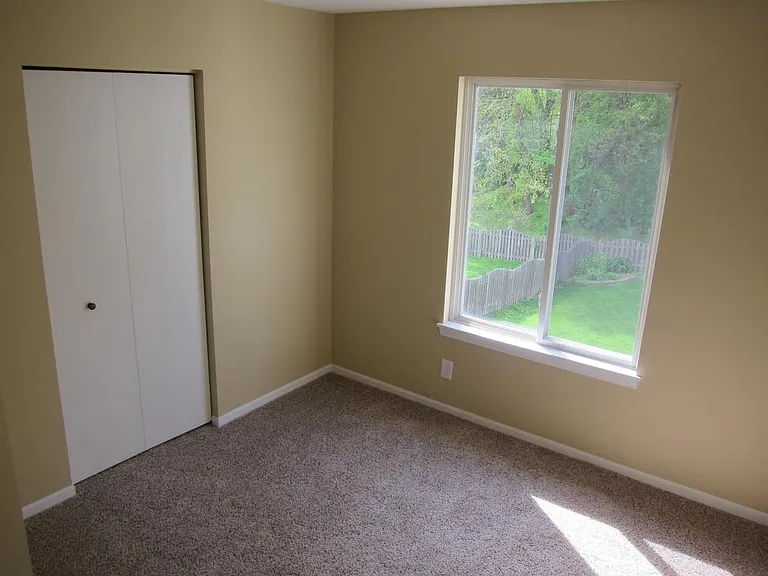 13908 S Oakdale Ct — Photo 9