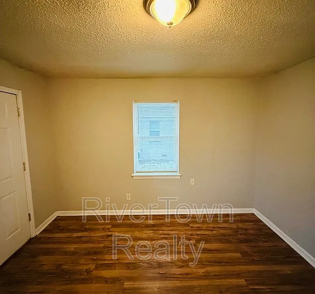 3046 Sinclair St — Photo 5