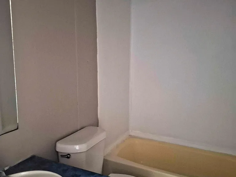 1010 E Crest Dr — Photo 15